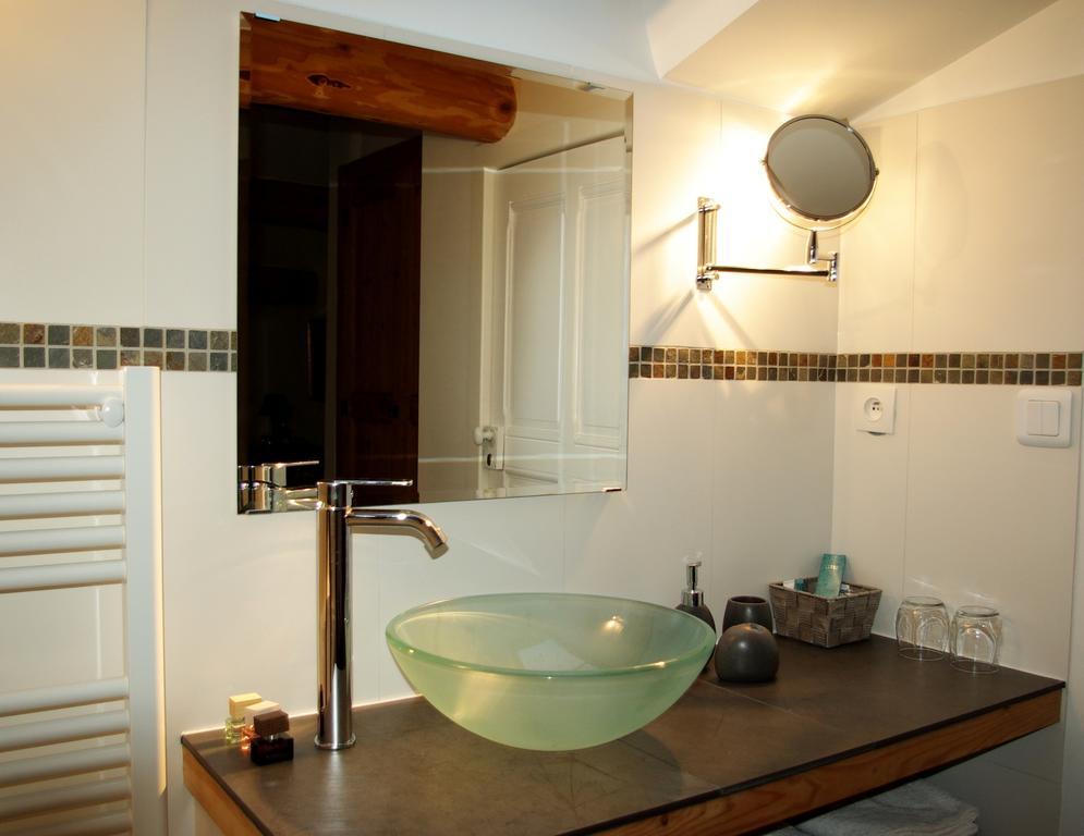 Bed and Breakfast Le Mas De La Fontaine Le Pegue Pokoj fotografie